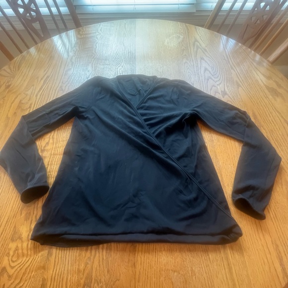 Lululemon Black Soft Wrap-Front Long-Sleeve Top size 4-6 - Picture 1 of 6